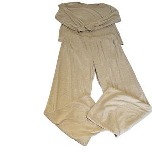 Lounge Set - top and bottom. Beige. Size 2XL.